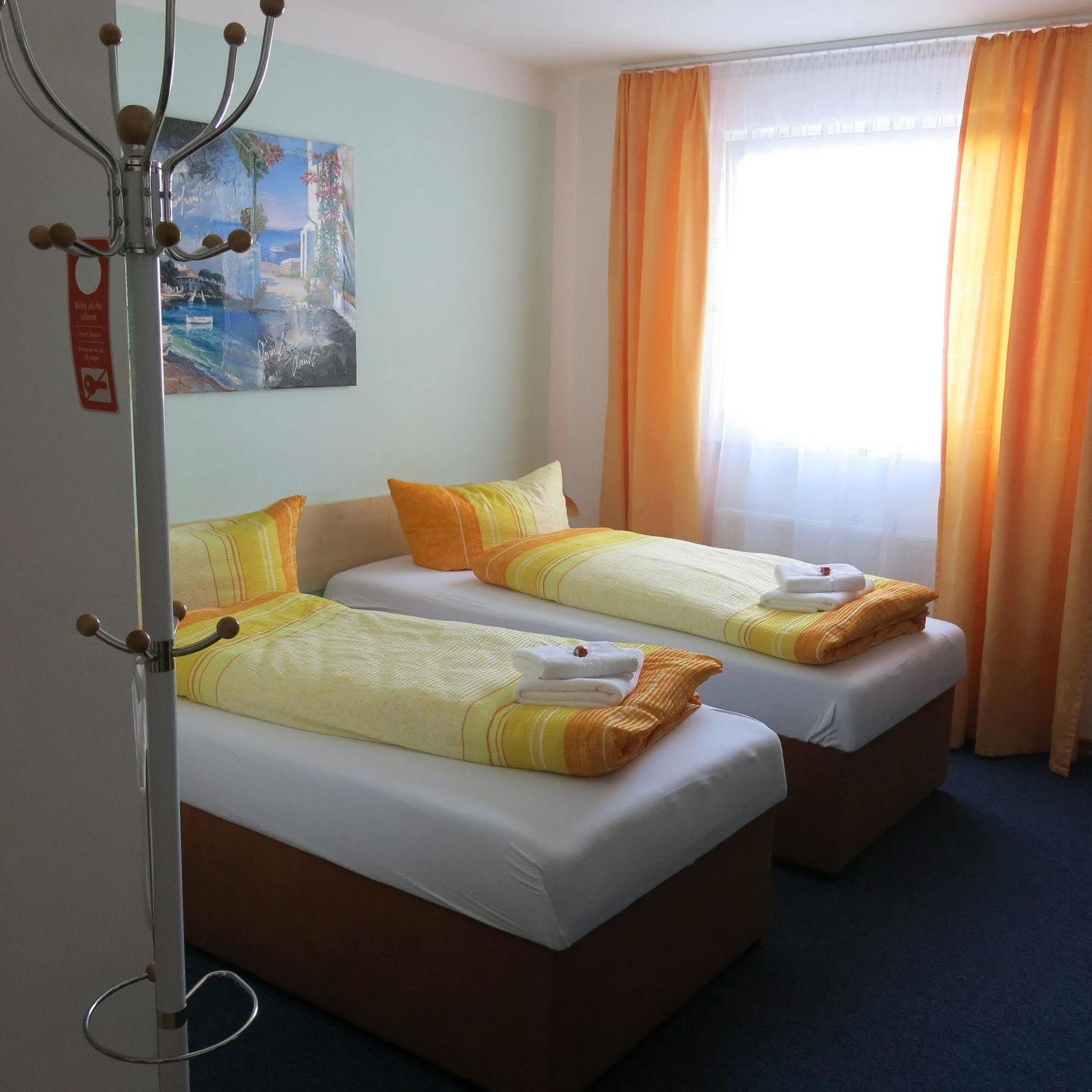 Hotel Ackermann Riedstadt Eksteriør bilde