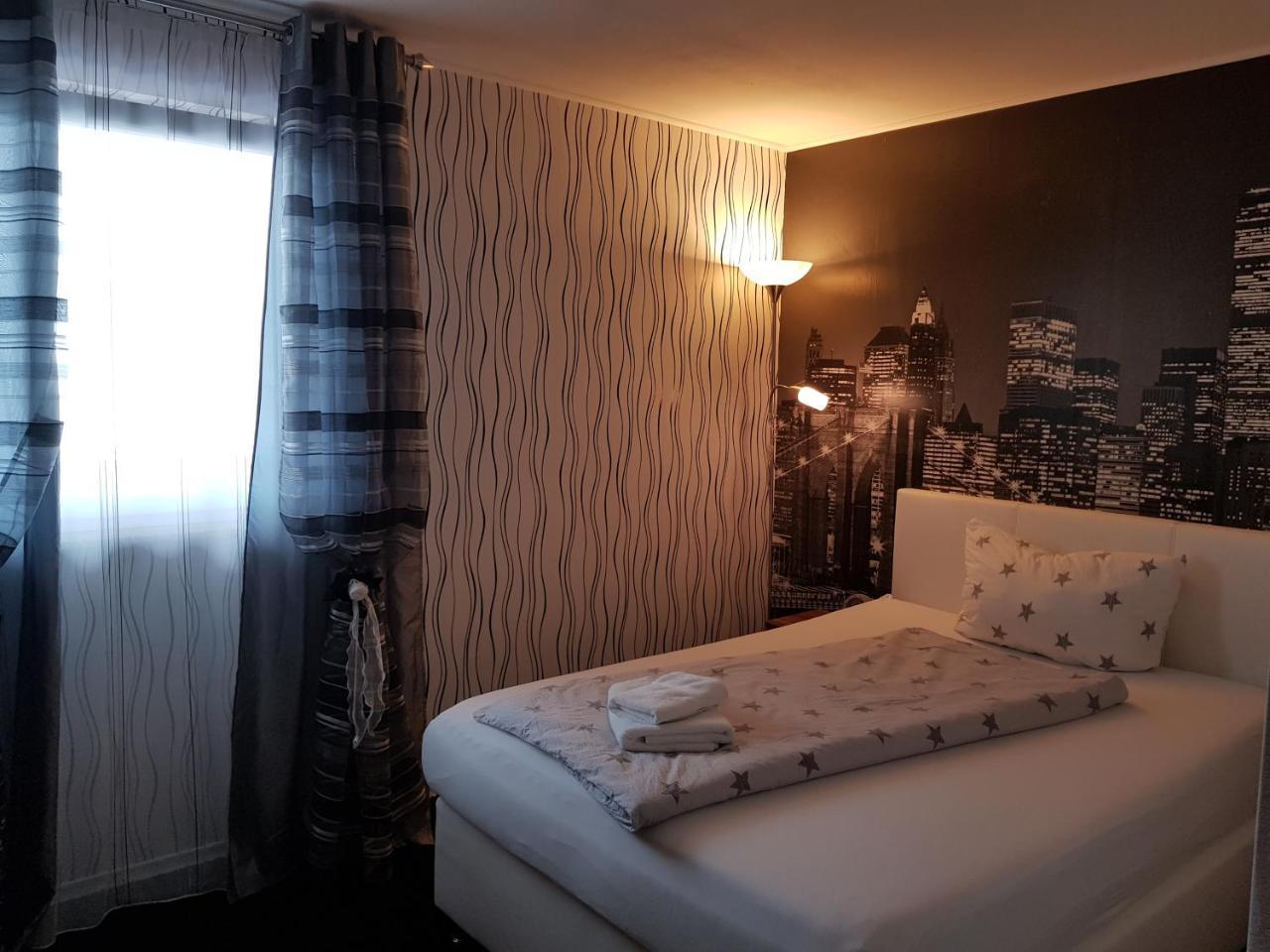 Hotel Ackermann Riedstadt Eksteriør bilde